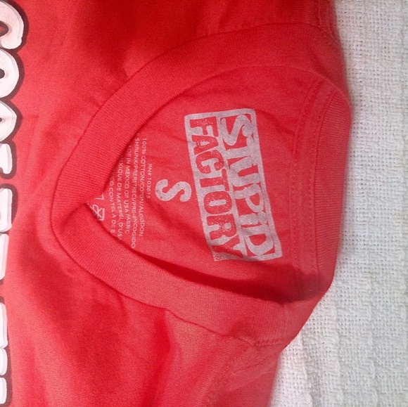 Stupid factory t shirt size small - Picture 2 of 2